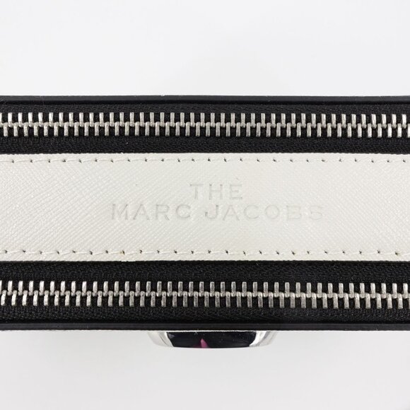 Marc Jacobs x Peanuts Snoopy The Snapshot Logo Plaque Crossbody Bag White OS - Picture 11 of 14